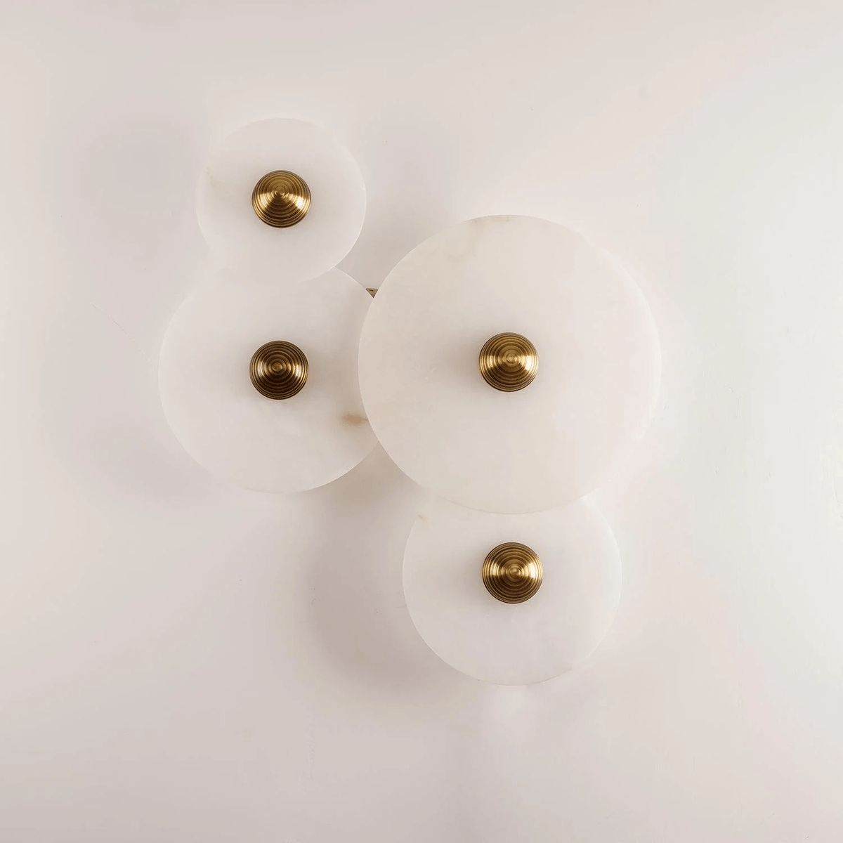 Galvessa Alabaster Wall Lamp