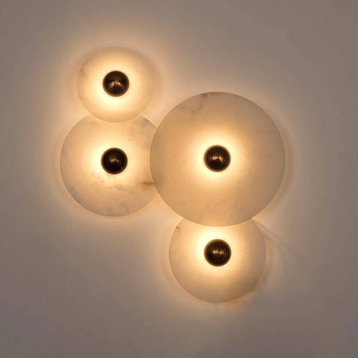 Galvessa Alabaster Wall Lamp