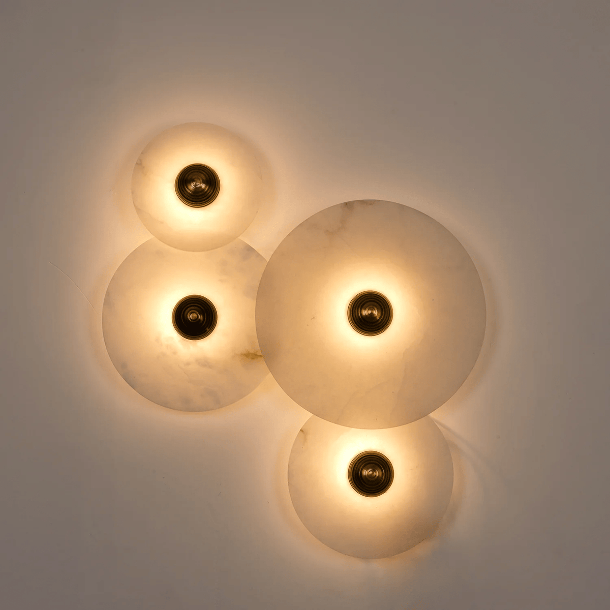 Galvessa Alabaster Wall Lamp
