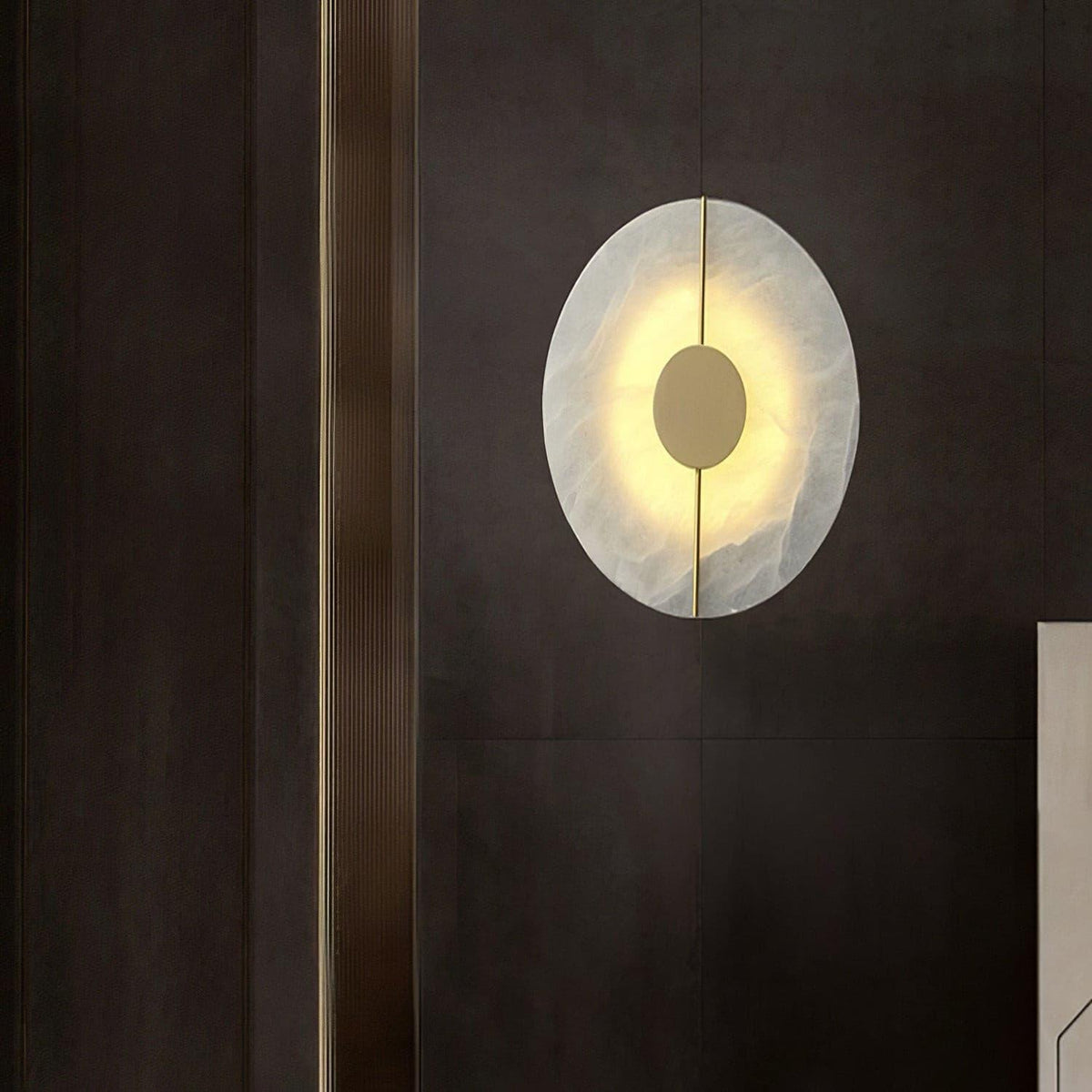 Dovaire Vintage Alabaster Brass Wall Lamp