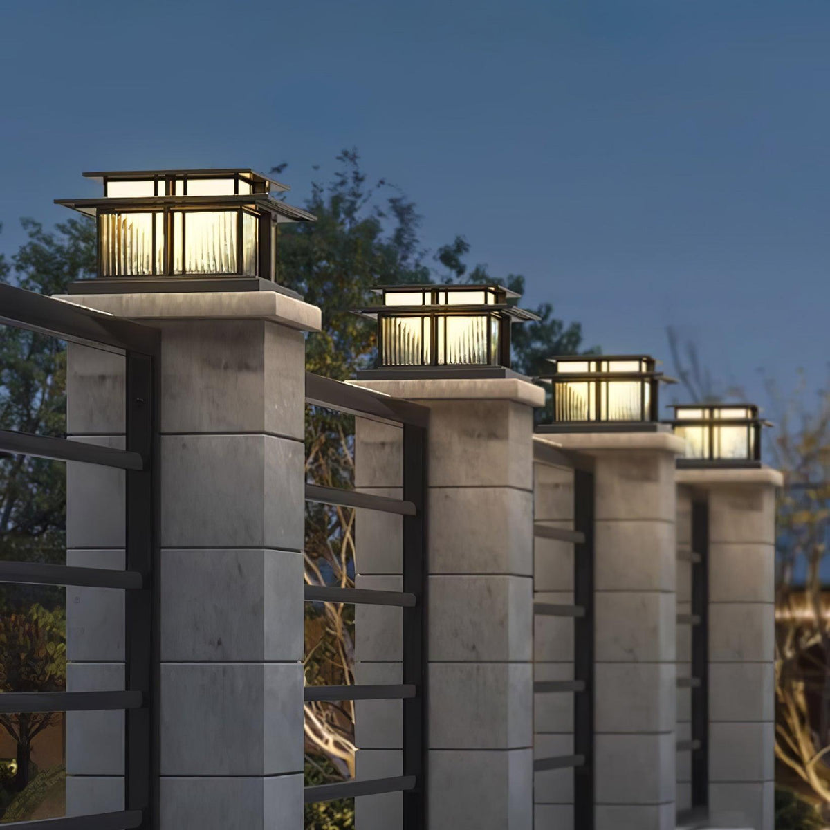 Kaeloria Acrylic Solar Outdoor Post Lamp
