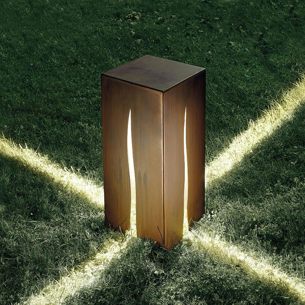 Giraselle Rustic Metal Cube Outdoor Garden Light
