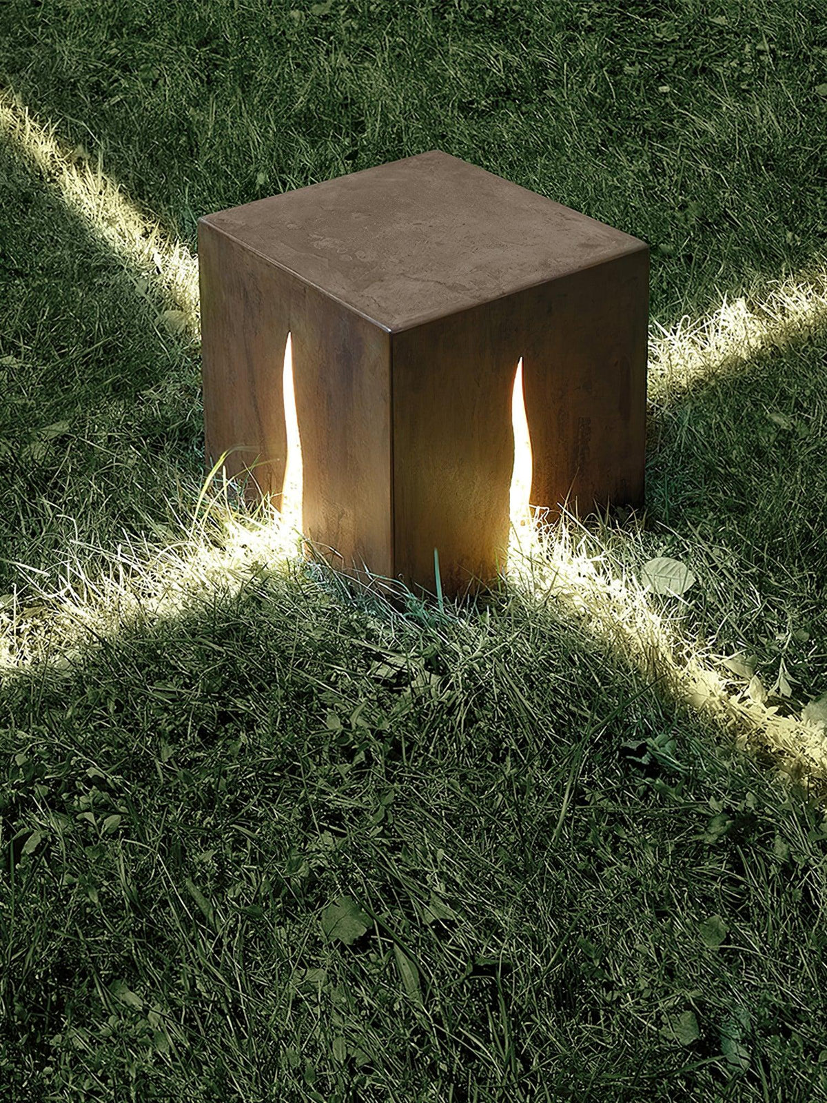 Giraselle Rustic Metal Cube Outdoor Garden Light