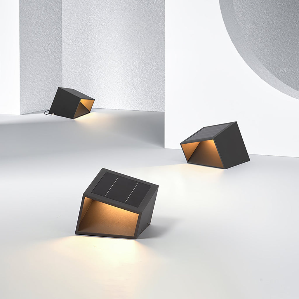 Fennoria Metal Cube Solar Outdoor Garden Light