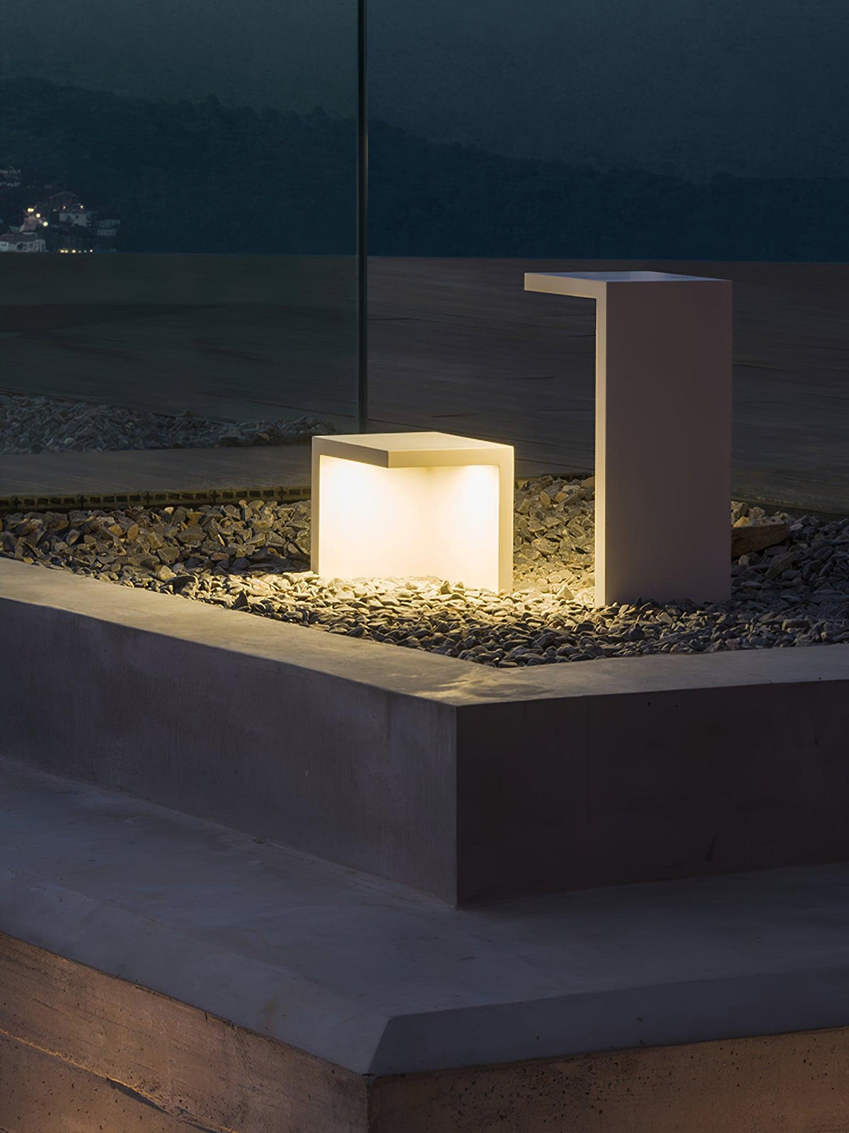 Cindervelle Metal Outdoor Garden Light