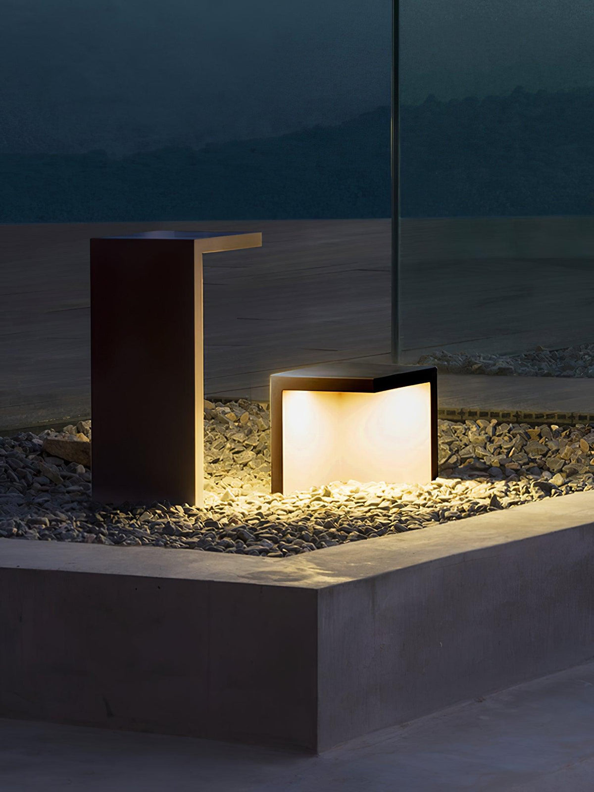 Cindervelle Metal Outdoor Garden Light