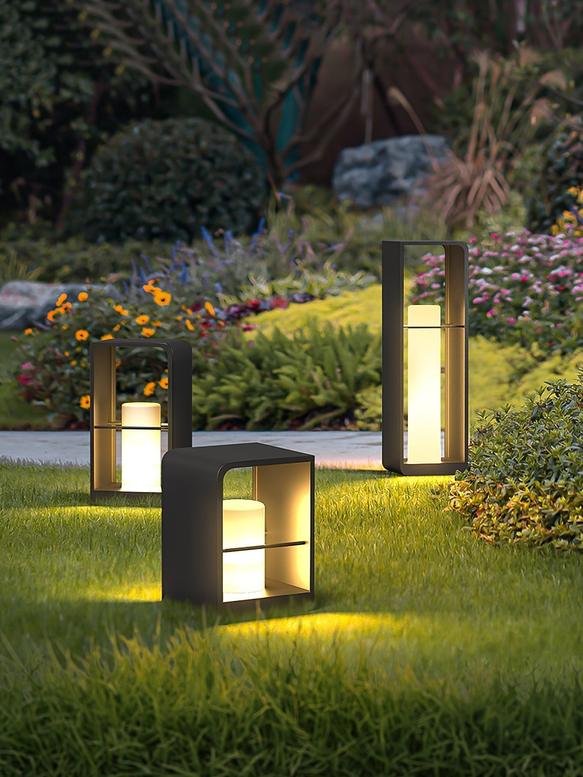 Quillesse Metal Solar Lantern Outdoor Garden Light