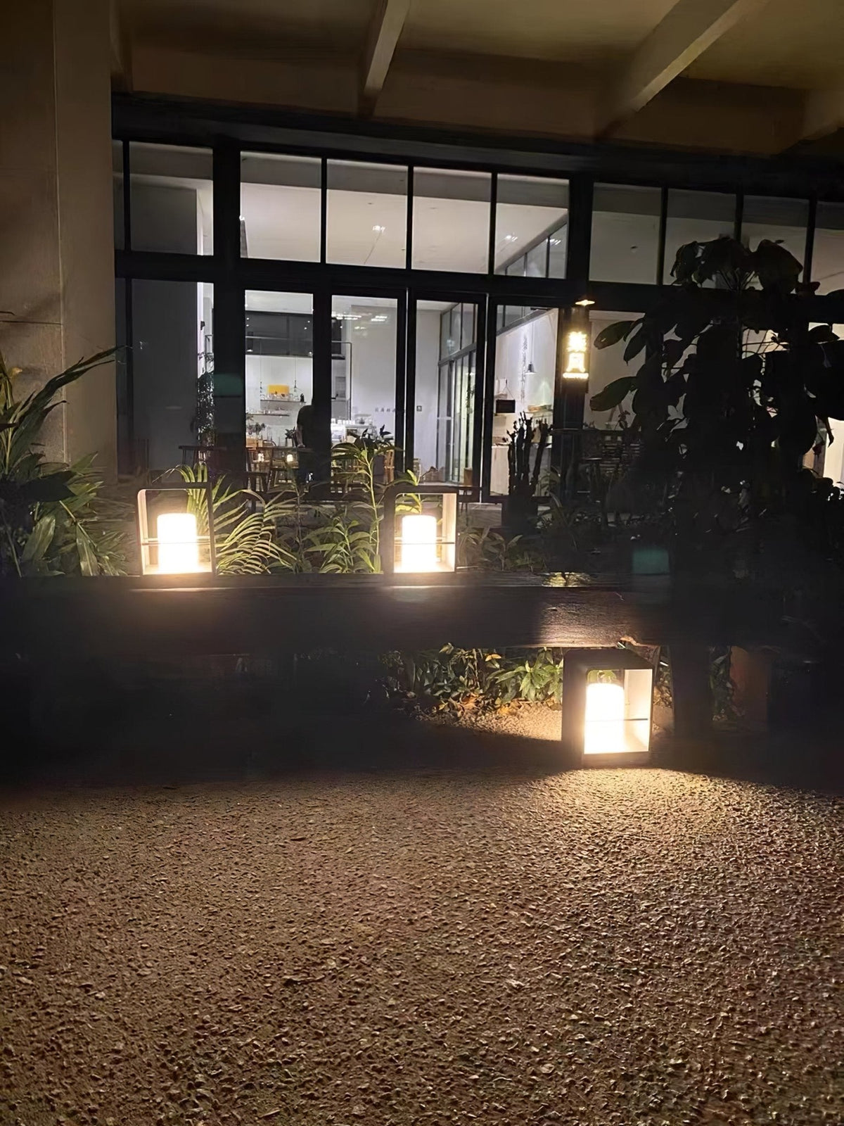 Quillesse Metal Solar Lantern Outdoor Garden Light