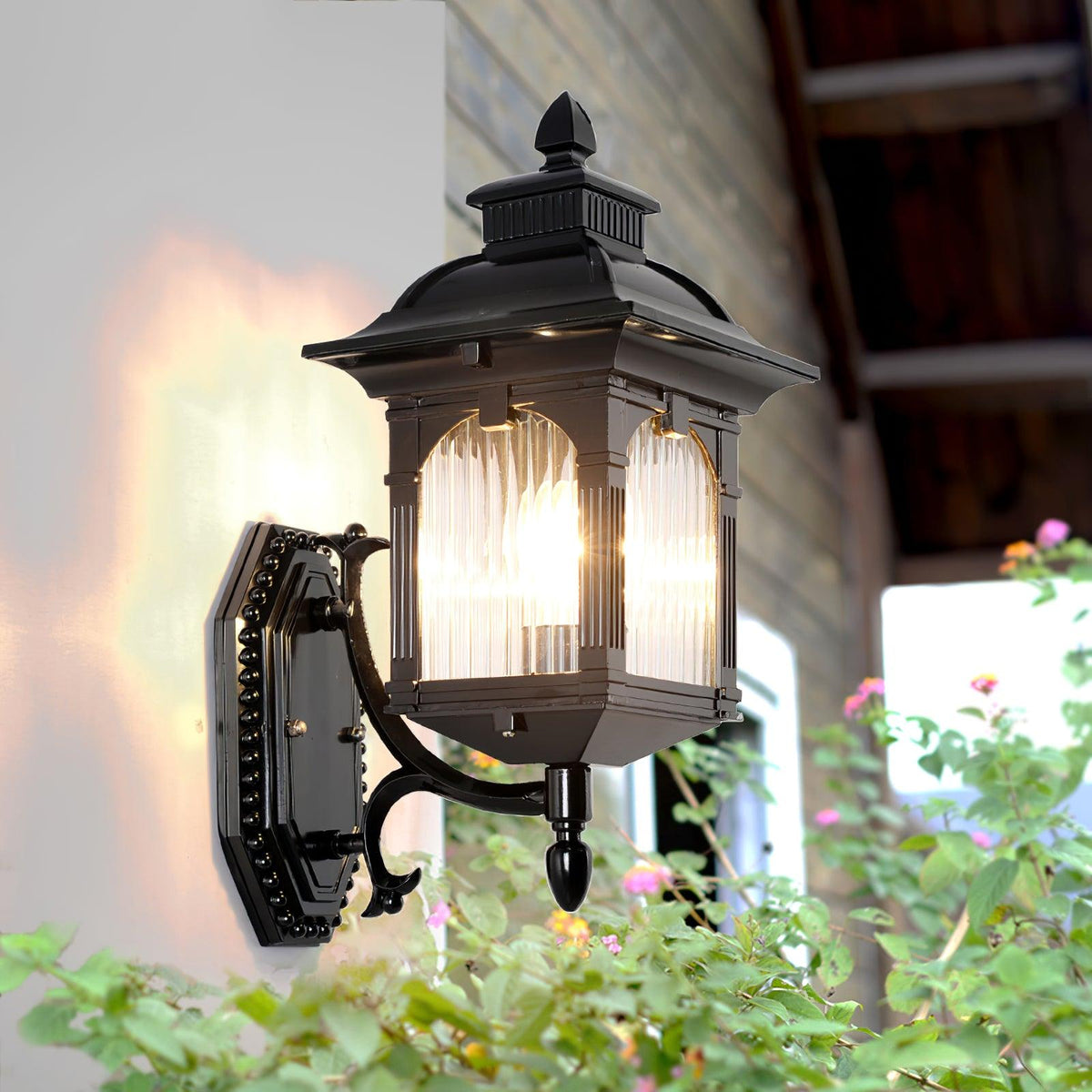 Halovelle Metal Roof Outdoor Wall Lamp
