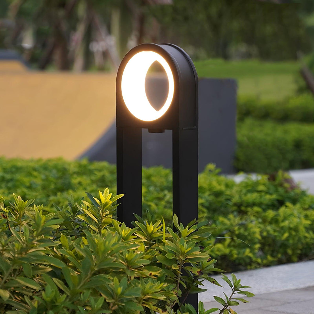 Gildora Aluminum Outdoor Garden Light