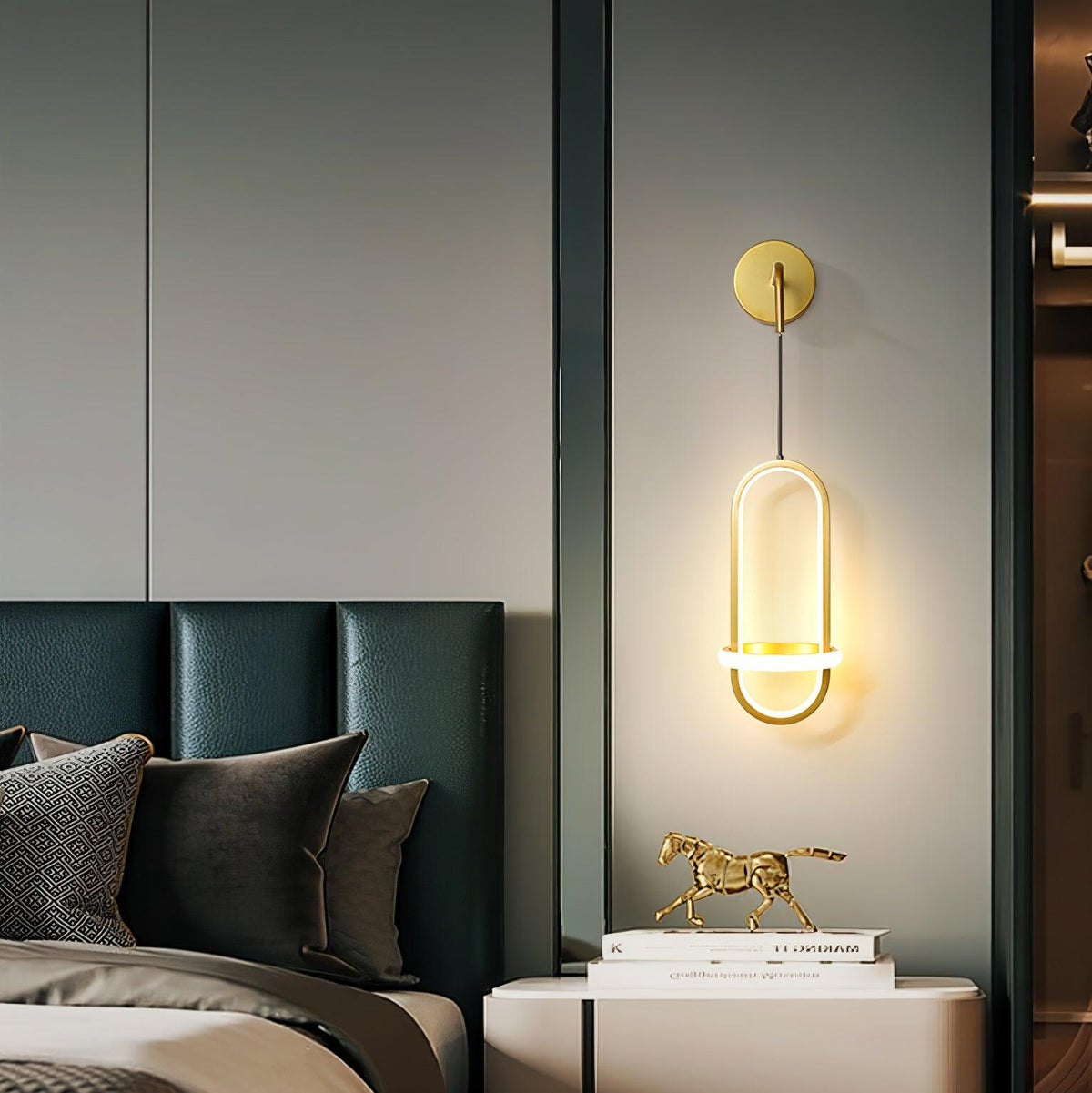 Iverelle Brass Oval Wall Lamp