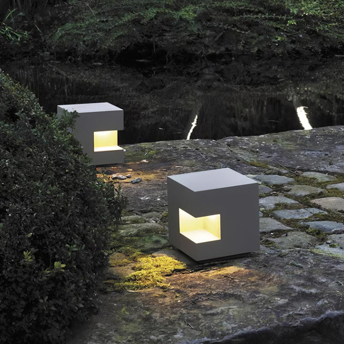 Asterelle Metal Cube Outdoor Post Lamp
