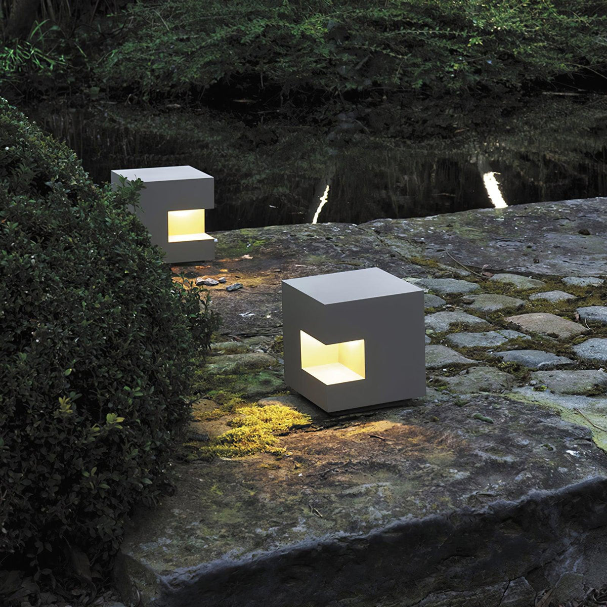 Asterelle Metal Cube Outdoor Post Lamp