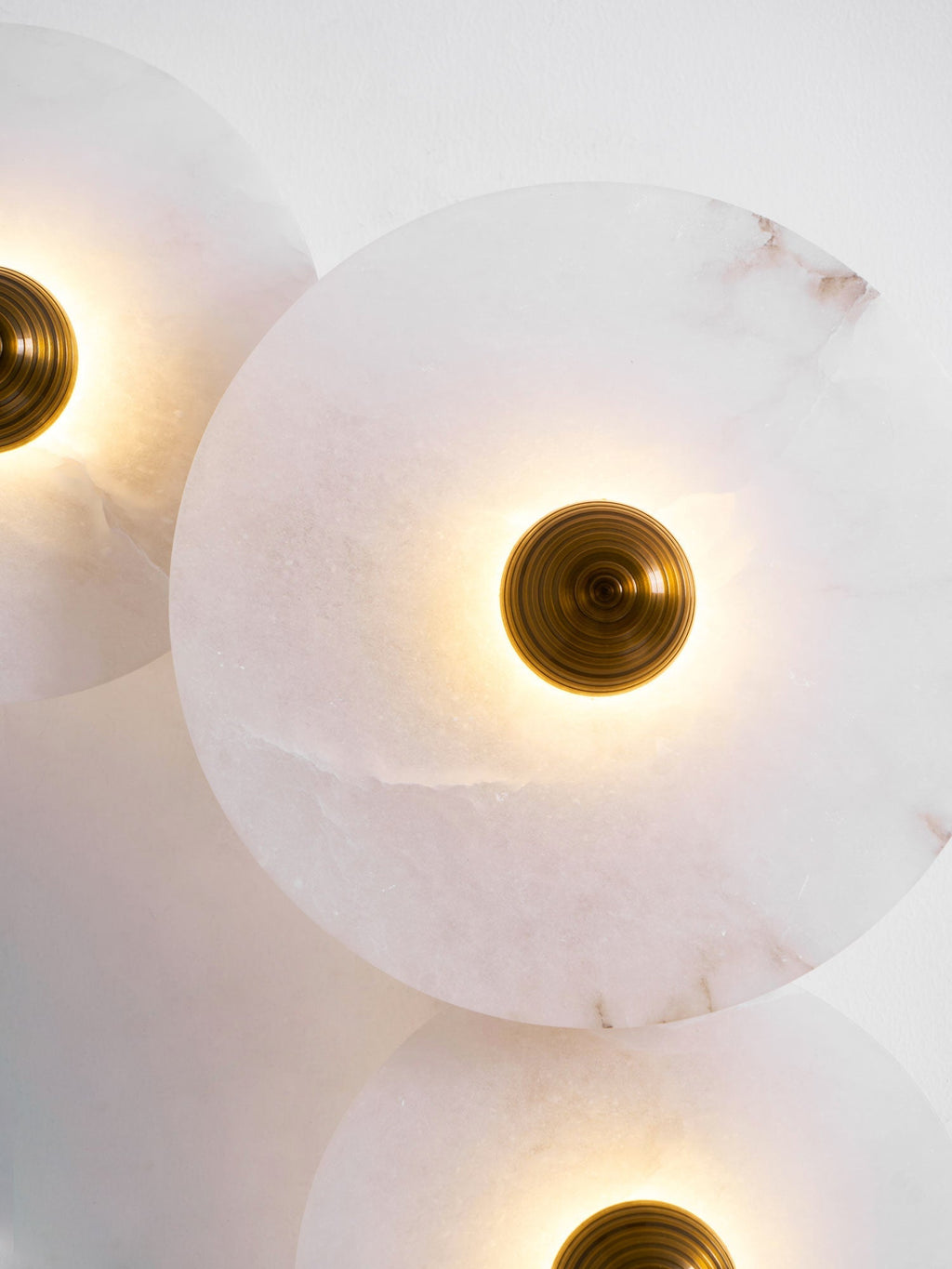 Galvessa Alabaster Wall Lamp