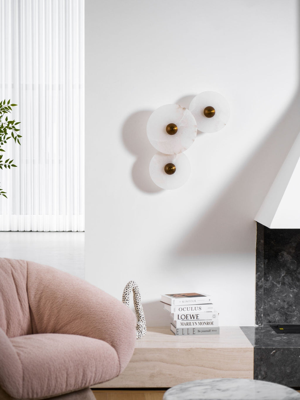 Galvessa Alabaster Wall Lamp