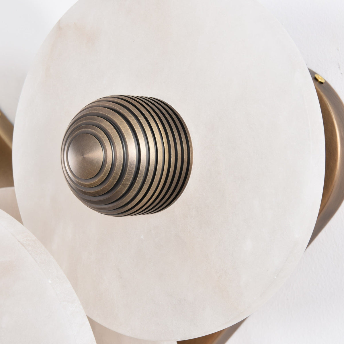 Galvessa Alabaster Wall Lamp