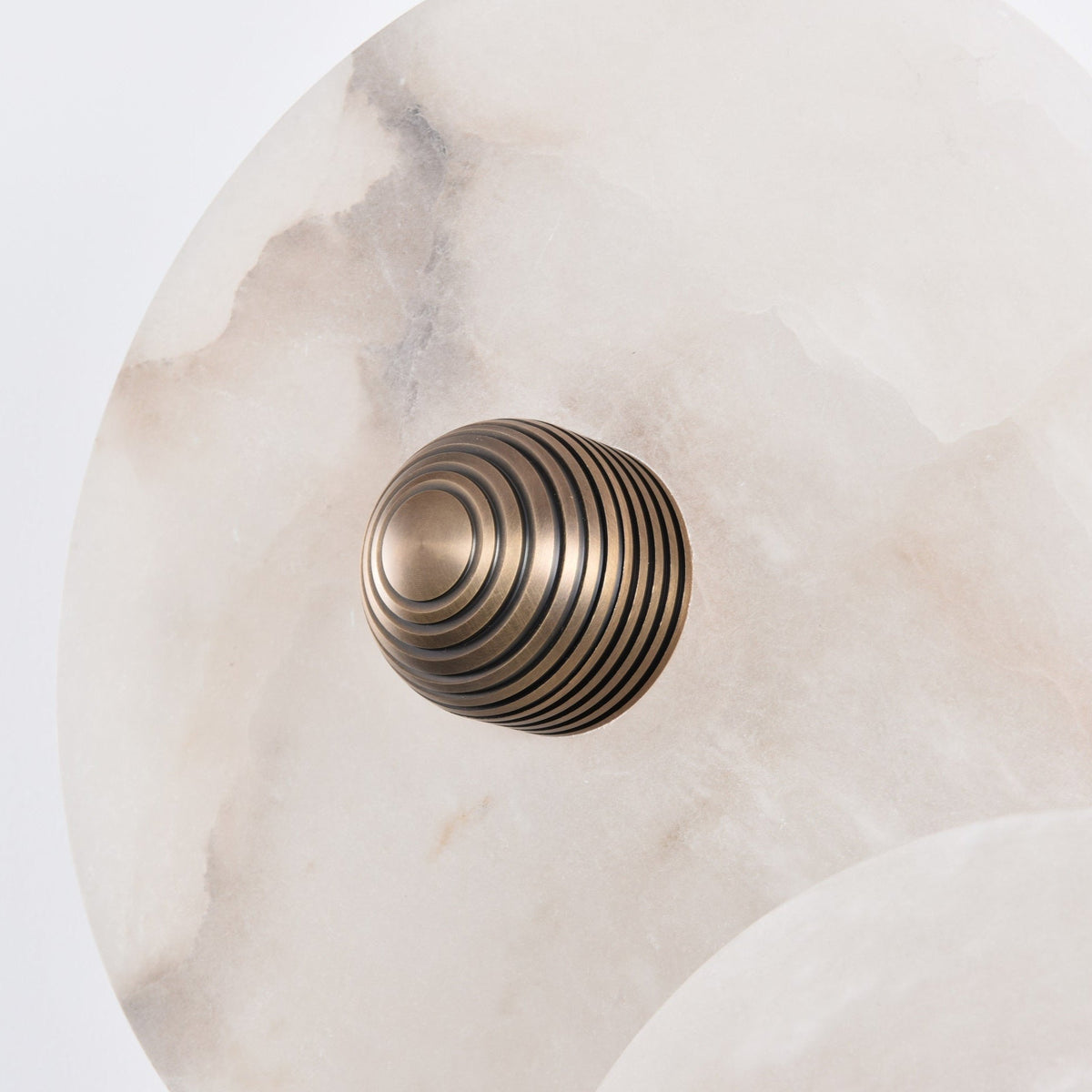 Galvessa Alabaster Wall Lamp